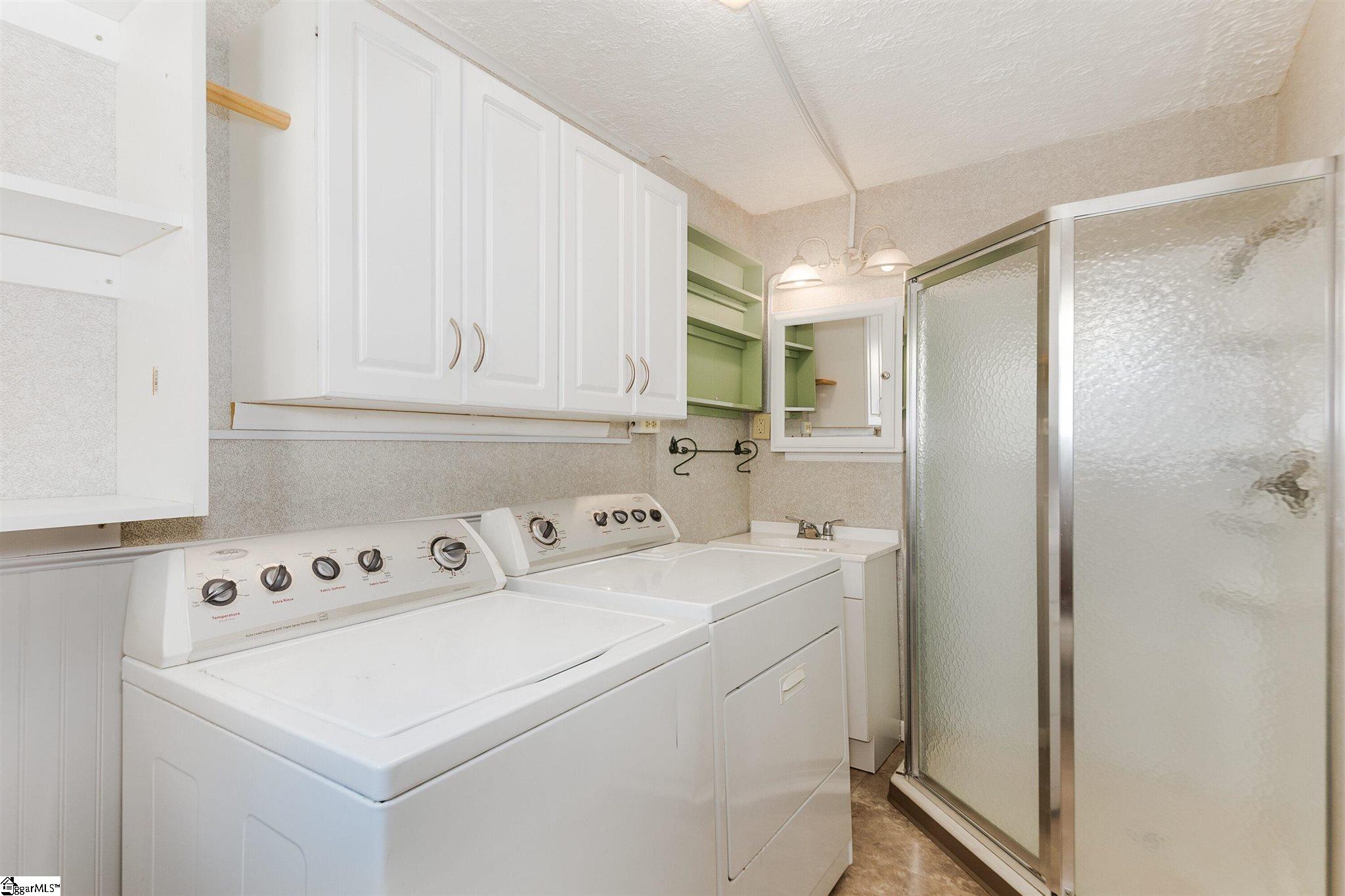 156 Long Shoals Road Marietta, SC 29661 - Photo 16 of 28 Gallery Image 16
