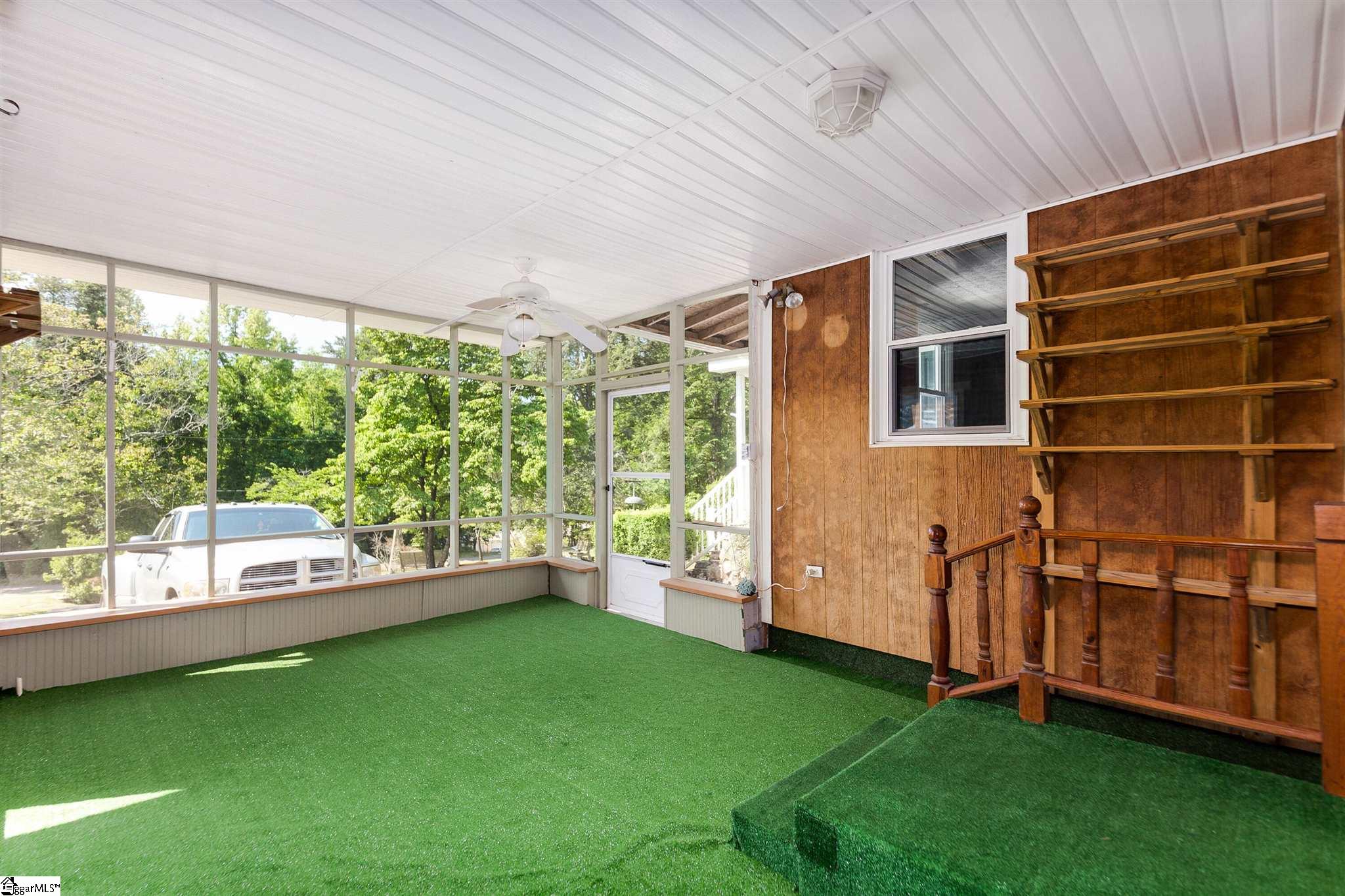 156 Long Shoals Road Marietta, SC 29661 - Photo 17 of 28 Gallery Image 17