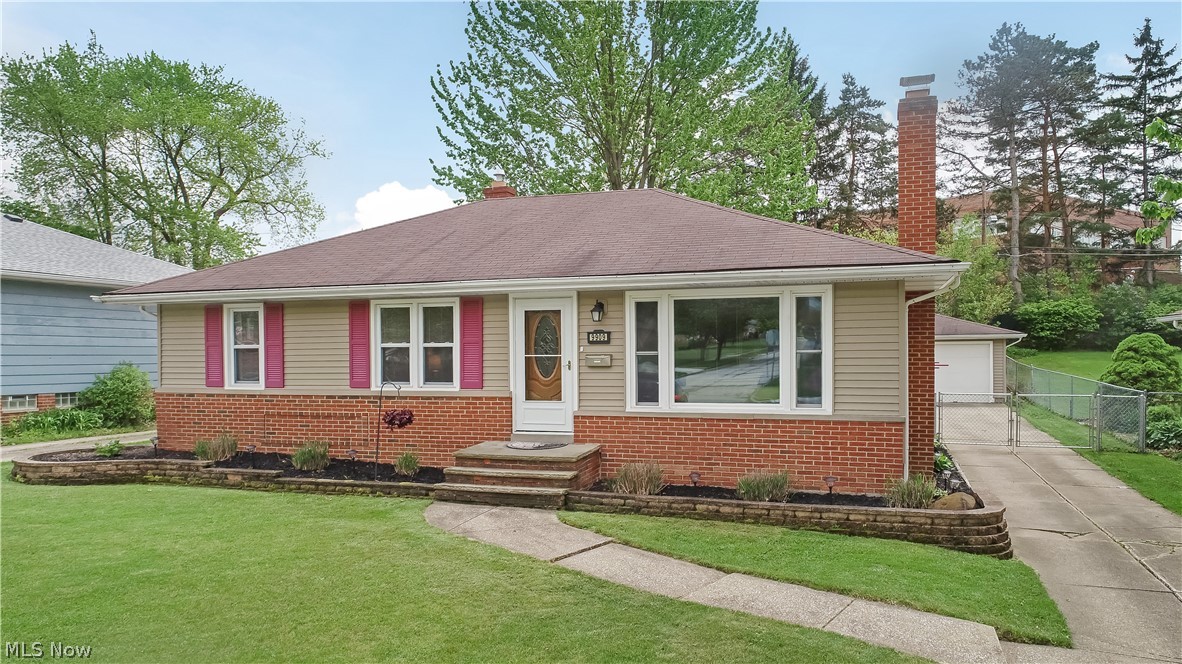 9909 Reichert Road Cleveland, OH 44130 - Photo 2 of 29