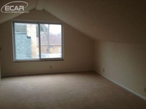 6561 Flushing Road Flushing, MI 48433 - Photo 6 of 16 20427164-5.JPG