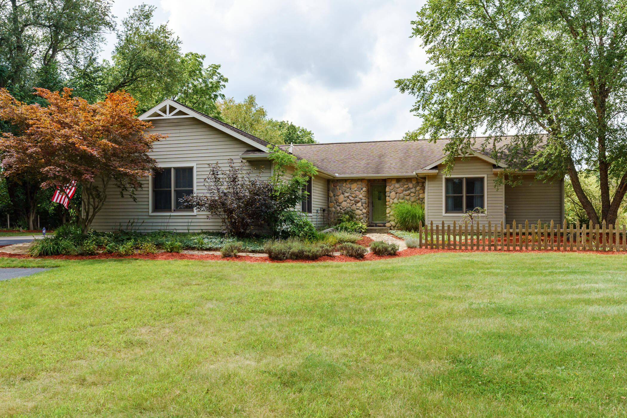 16509 18 Mile Road Marshall, MI 49068 - Photo 1 of 59 18_Mile_Rd_16509_Marshall_49068-43