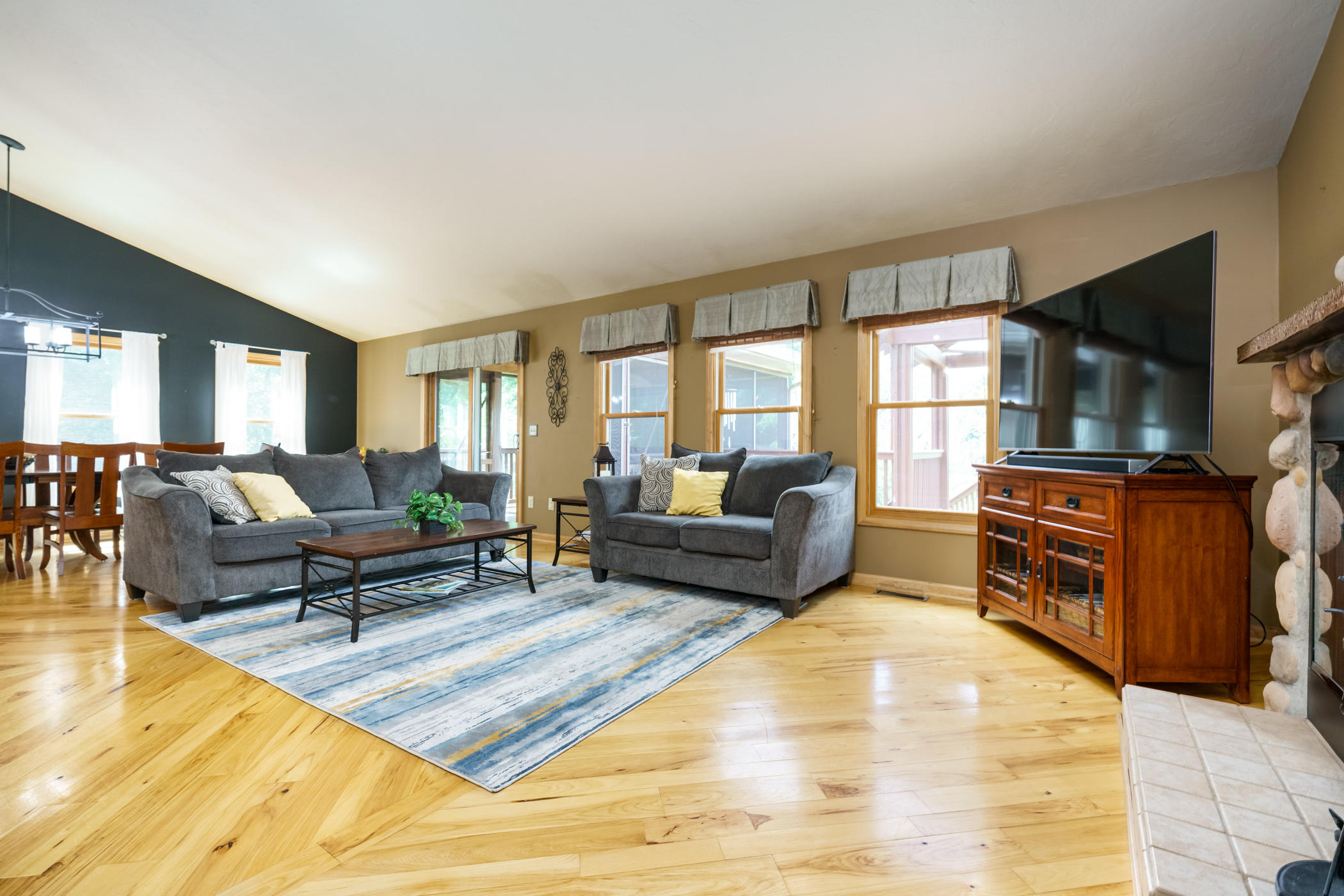 16509 18 Mile Road Marshall, MI 49068 - Photo 4 of 59 18_Mile_Rd_16509_Marshall_49068-3