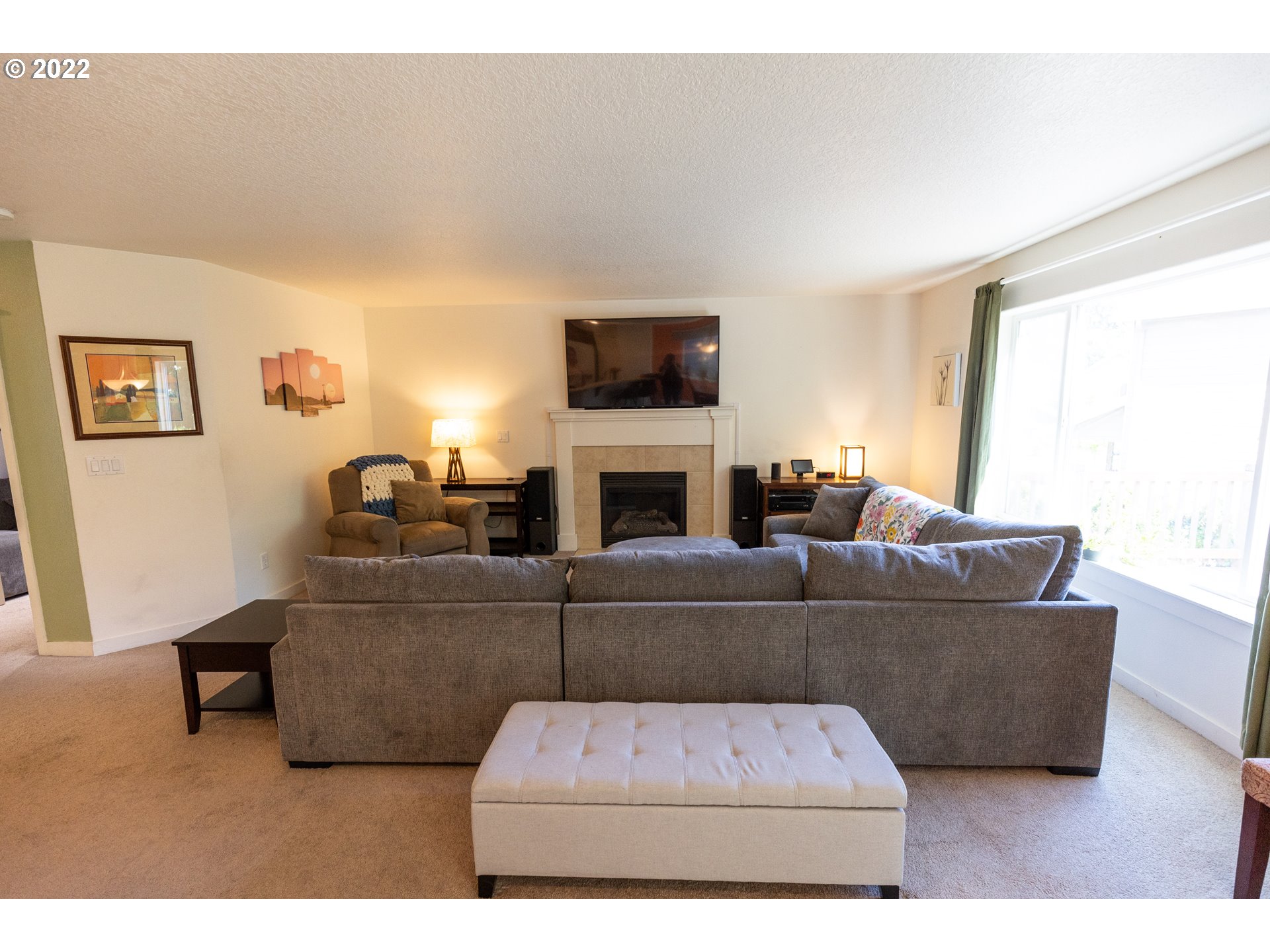 37845 Hamilton Ridge Drive Sandy, OR 97055 - Photo 6 of 27 Great Room