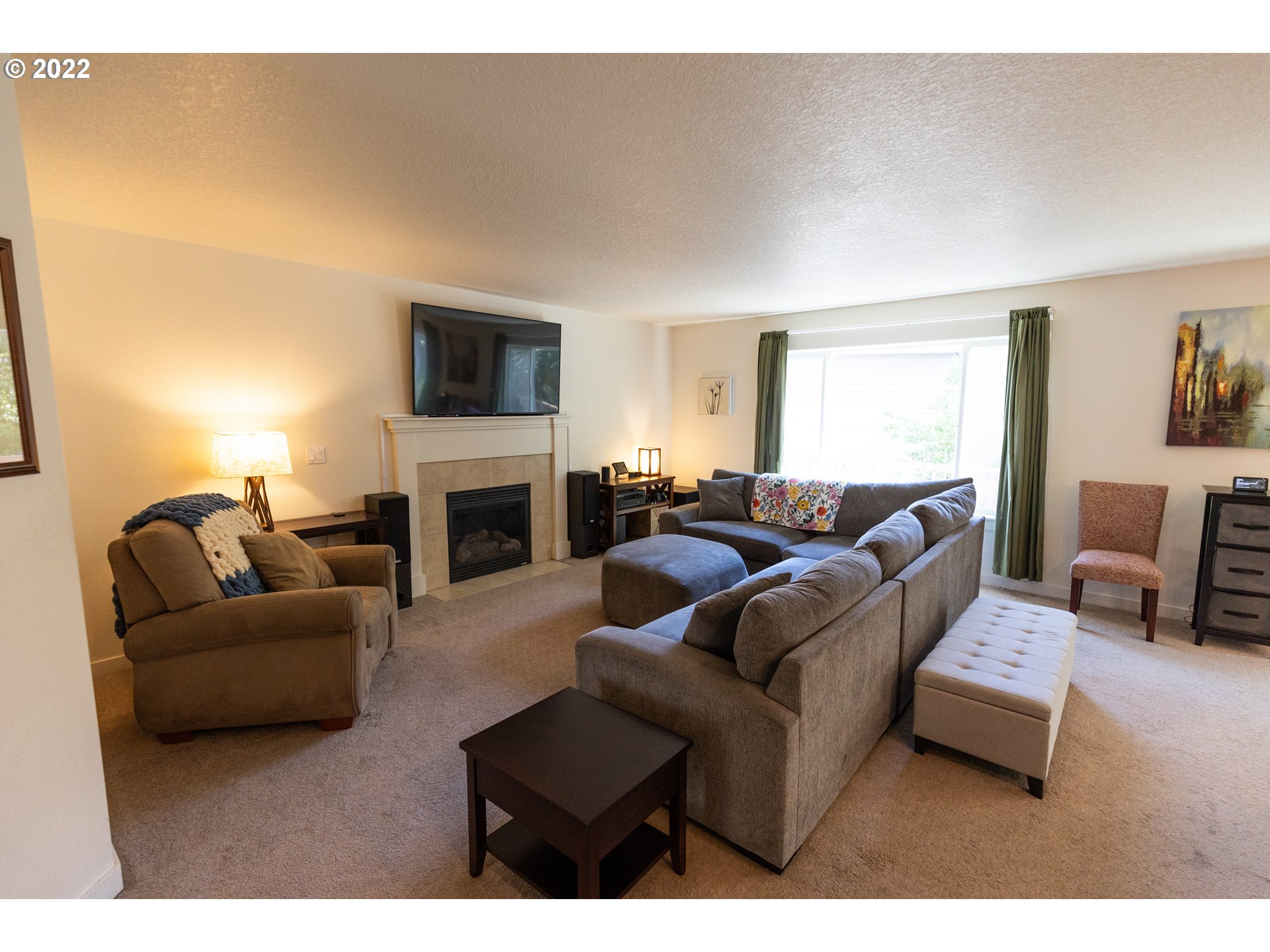 37845 Hamilton Ridge Drive Sandy, OR 97055 - Photo 7 of 27 Great Room