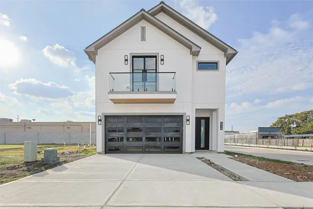 $620,000 | 615 Rolling Oaks, Stafford, TX 77477