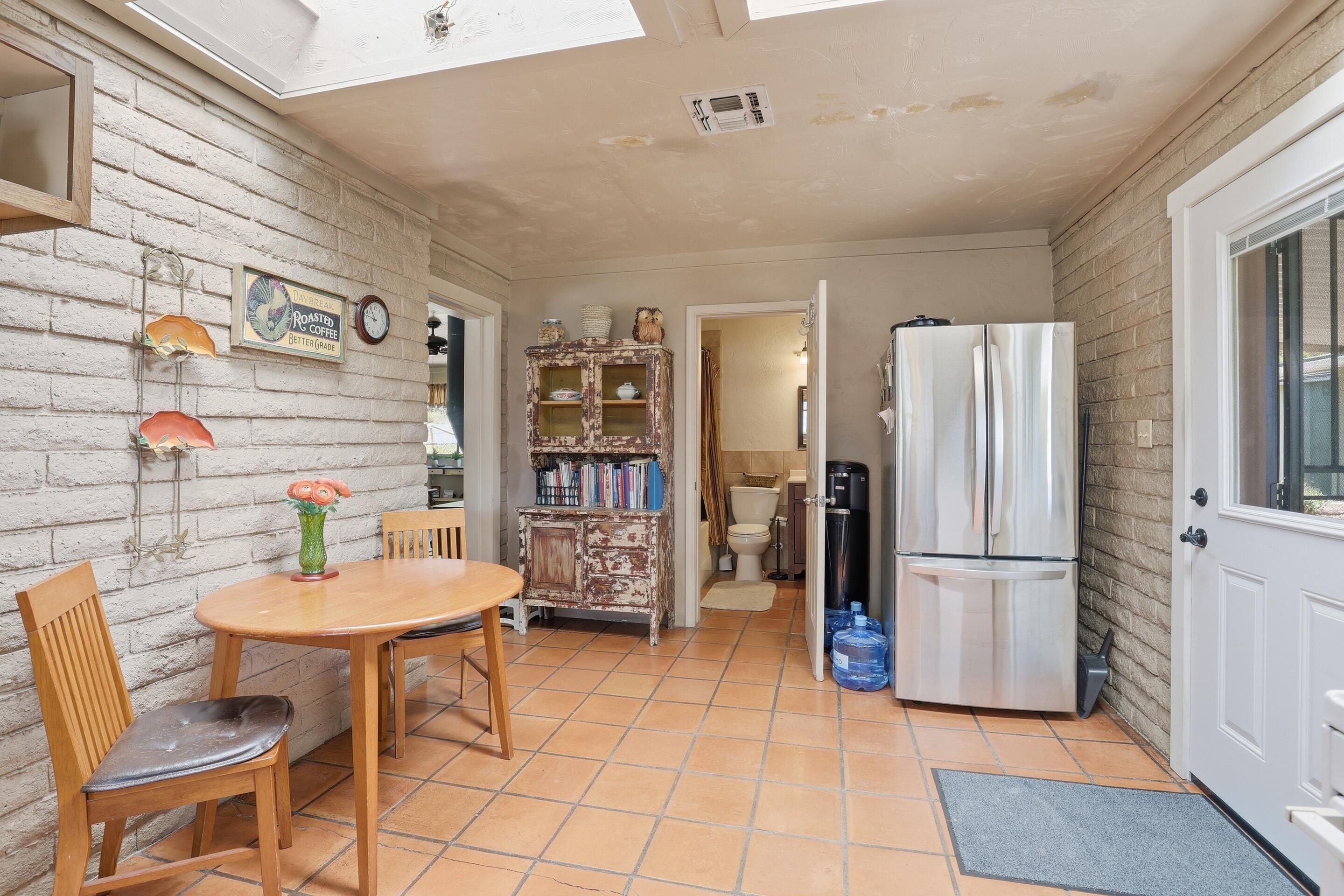 407 West Frontier Street Payson, AZ 85541 - Photo 10 of 33 Dining Area in Kitchen