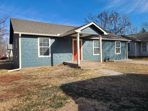 $214,000 | 420 West Poplar Avenue, Arkansas City, KS 67005