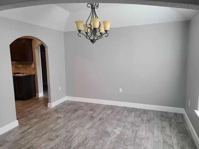 $214,000 | 420 West Poplar Avenue, Arkansas City, KS 67005