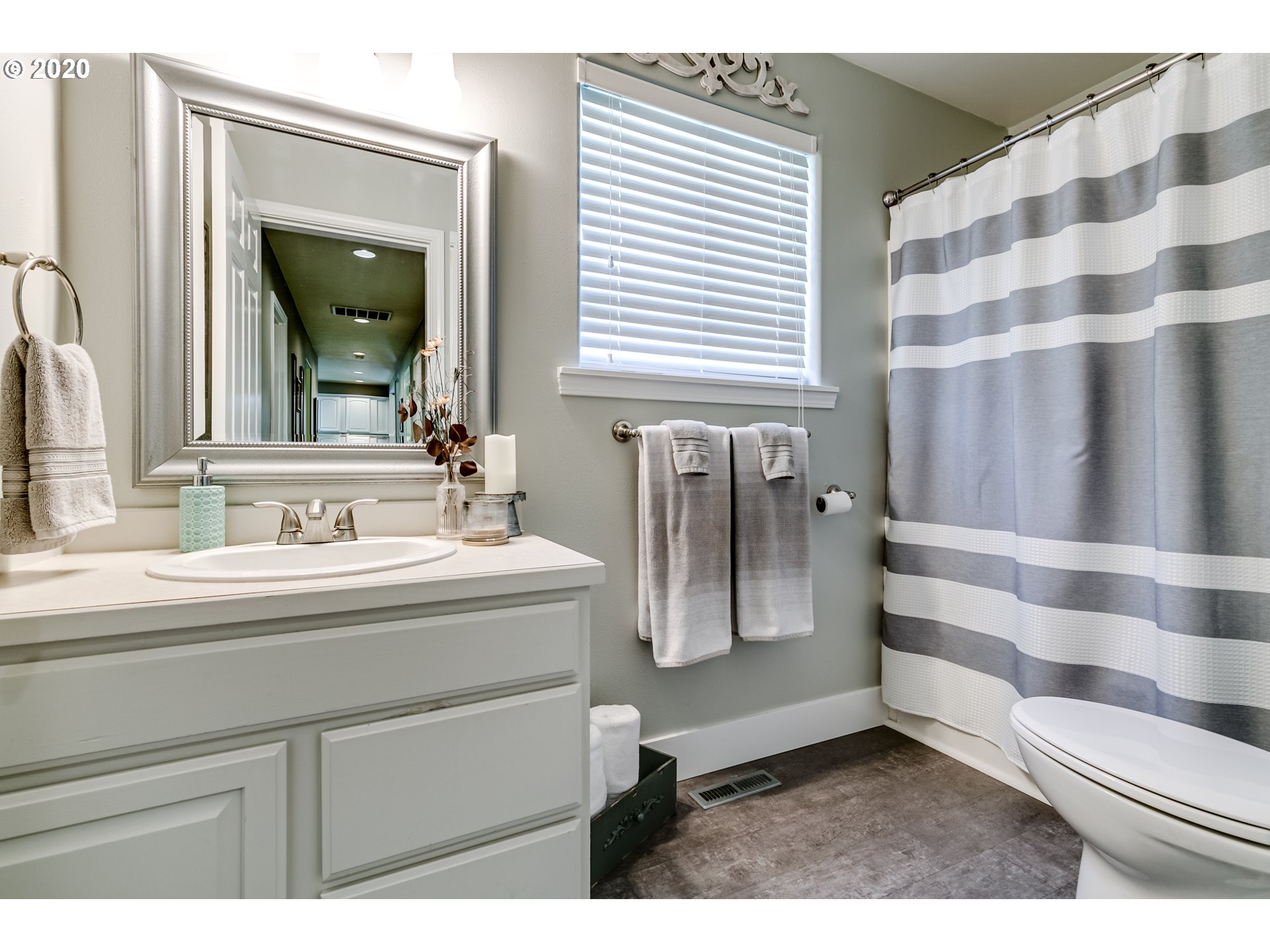 156 75th Street Springfield, OR 97478 - Photo 16 of 32