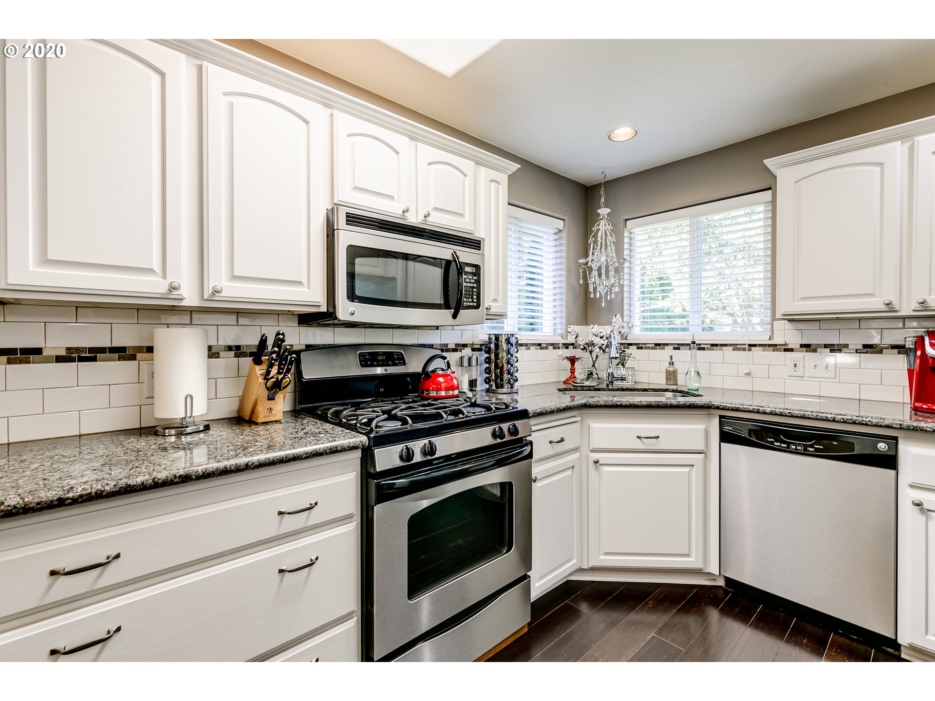 156 75th Street Springfield, OR 97478 - Photo 8 of 32