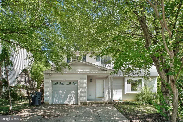 $3,900 | 9404 Mirror Pond Drive, Fairfax, VA 22032