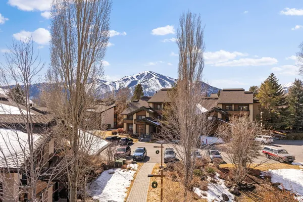 $2,995,000 | 569 Wildflower Condo Drive, Sun Valley, ID 83353