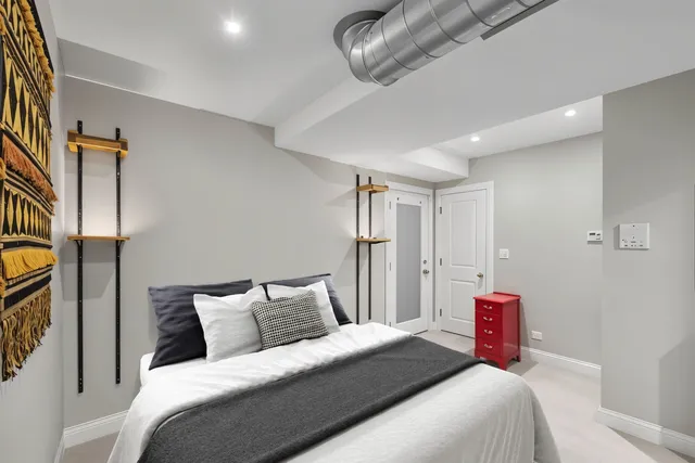 $550,000 | 1647 West Addison Street, Unit 1B, Chicago, IL 60613