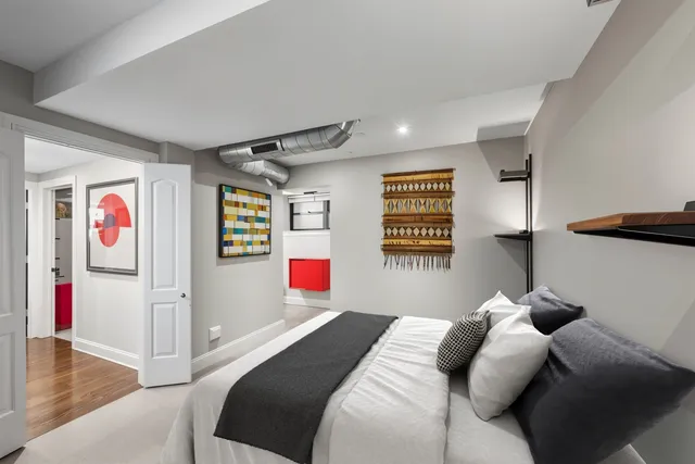 $550,000 | 1647 West Addison Street, Unit 1B, Chicago, IL 60613