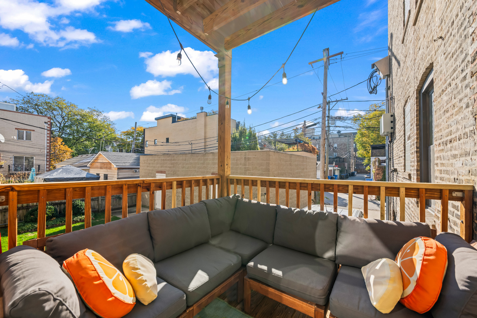 1647 West Addison Street, Unit 1B Chicago, IL 60613 - Photo 7 of 23 a balcony with furniture