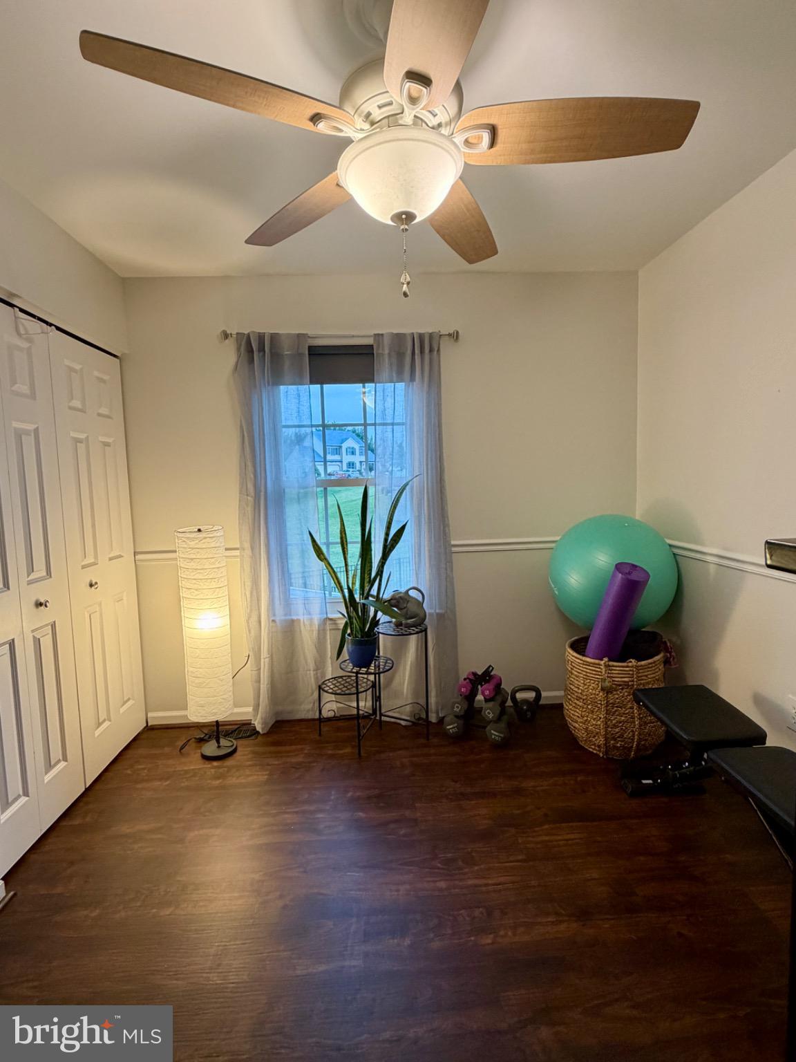 812 Kinross Avenue York, PA 17402 - Photo 20 of 29 a dining room with furniture and wooden floor