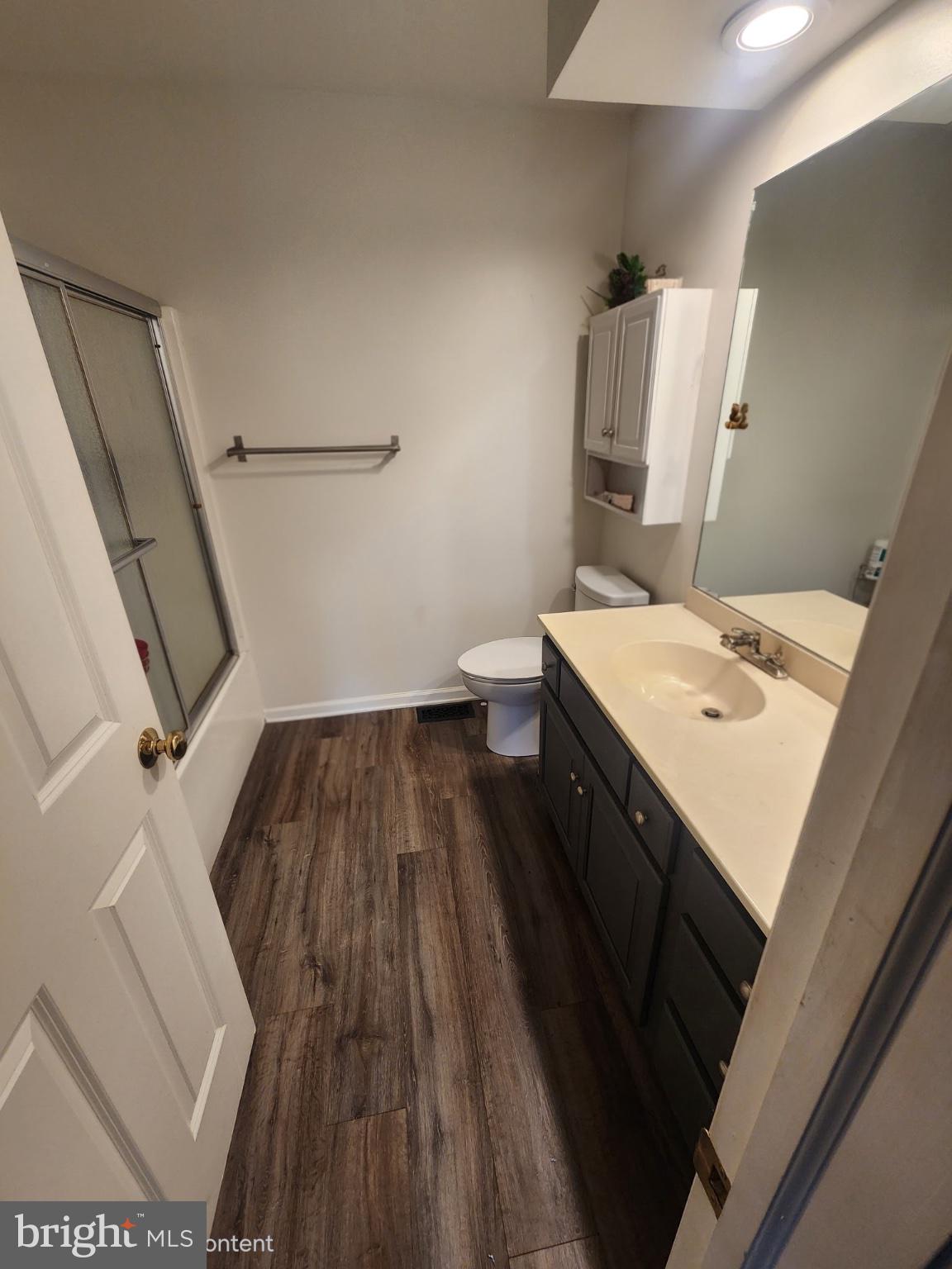 812 Kinross Avenue York, PA 17402 - Photo 23 of 29 a bathroom with a sink and a mirror