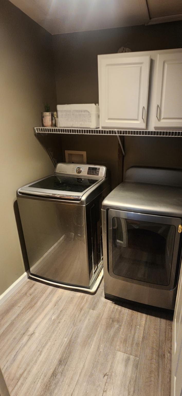 812 Kinross Avenue York, PA 17402 - Photo 24 of 29 a view of washer and dryer