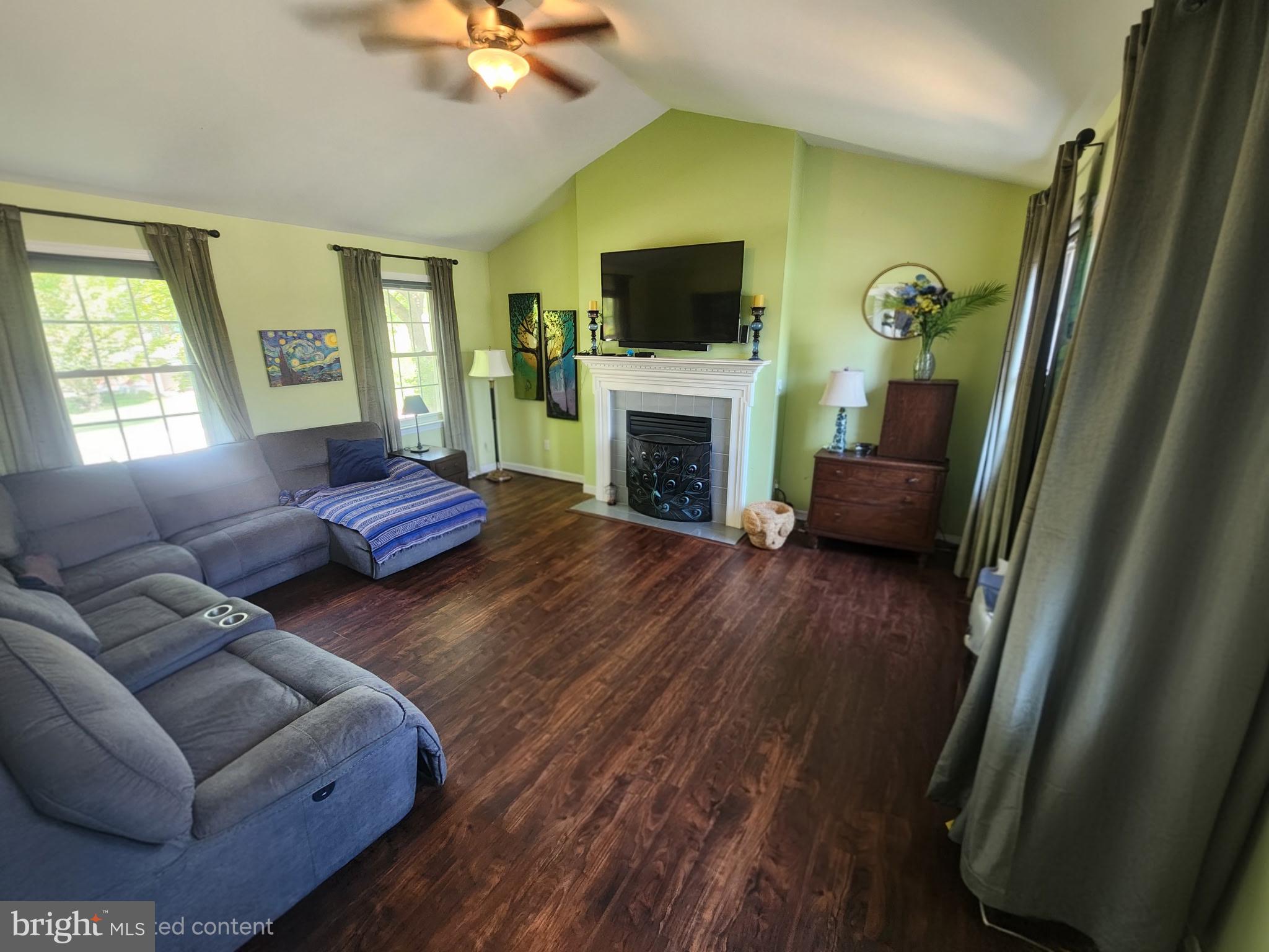 812 Kinross Avenue York, PA 17402 - Photo 6 of 29 a living room with furniture and a fireplace