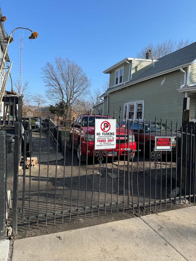 6117 South Throop St  