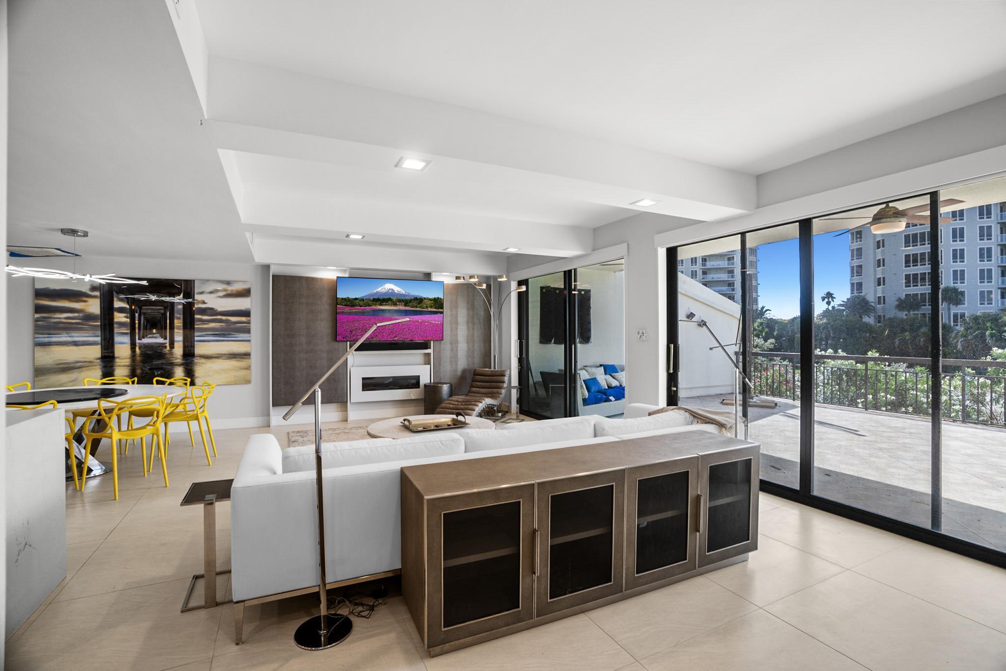 3968 North Ocean Drive, Unit 7 Singer Island, FL 33404 - Photo 12 of 46 3968 N Ocean Dr #7