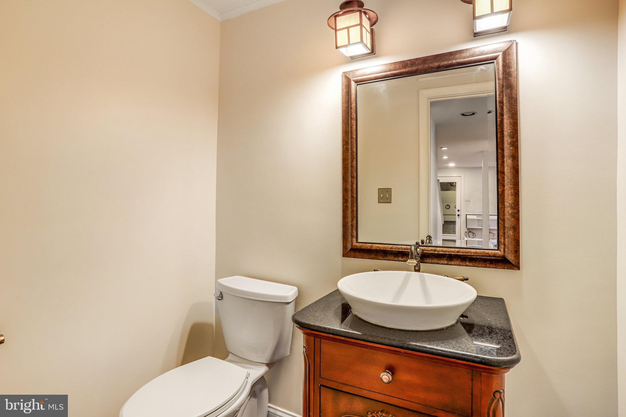 1502 Q Street Northwest, Unit 2 Washington, DC 20009 - Photo 17 of 37 Half bath