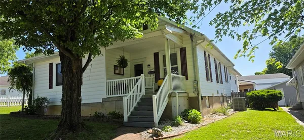 $310,000 | 209 Knapp Avenue, Chester, IL 62233