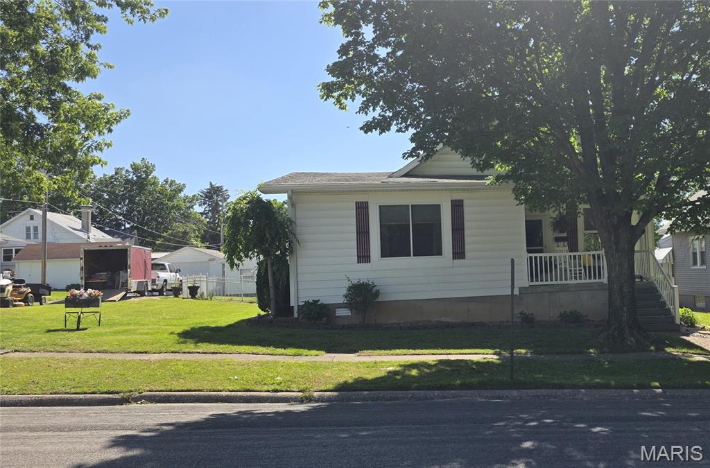 209 Knapp Avenue Chester, IL 62233 - Photo 4 of 59