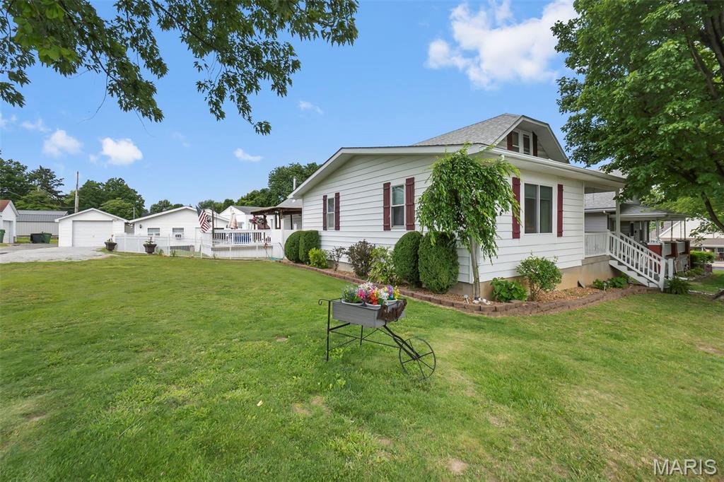209 Knapp Avenue Chester, IL 62233 - Photo 8 of 59
