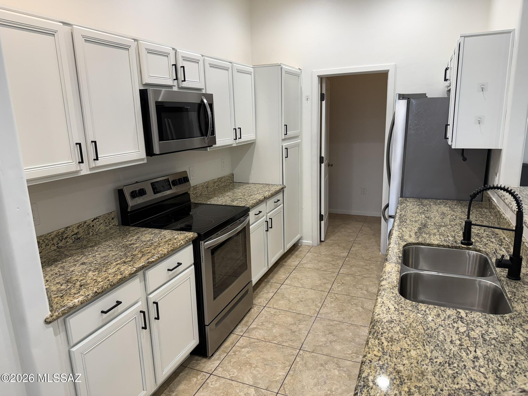 2028 East River Road, Unit 203 Tucson, AZ 85718 - Photo 7 of 36