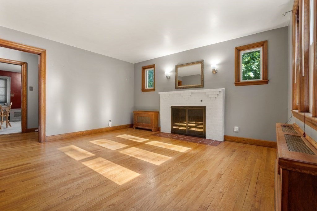 35 Kenilworth Road Arlington, MA 02476 - Photo 4 of 27
