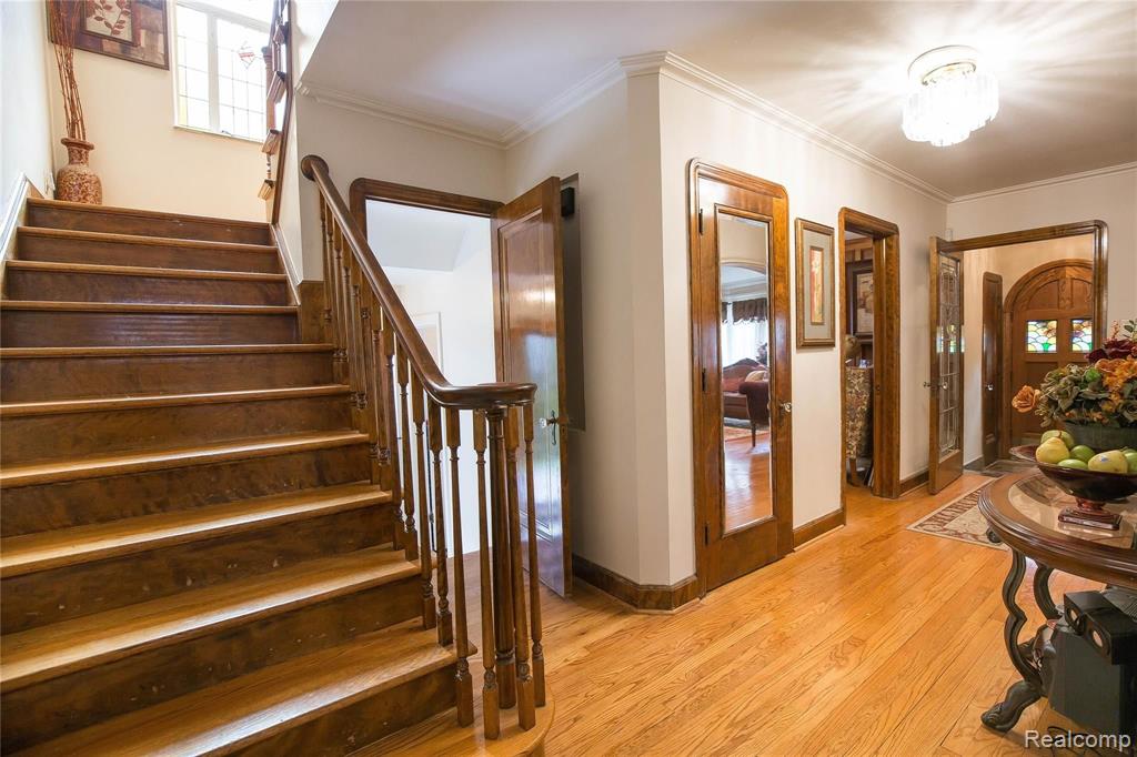 19530 Stratford Road Detroit, MI 48221 - Photo 6 of 39