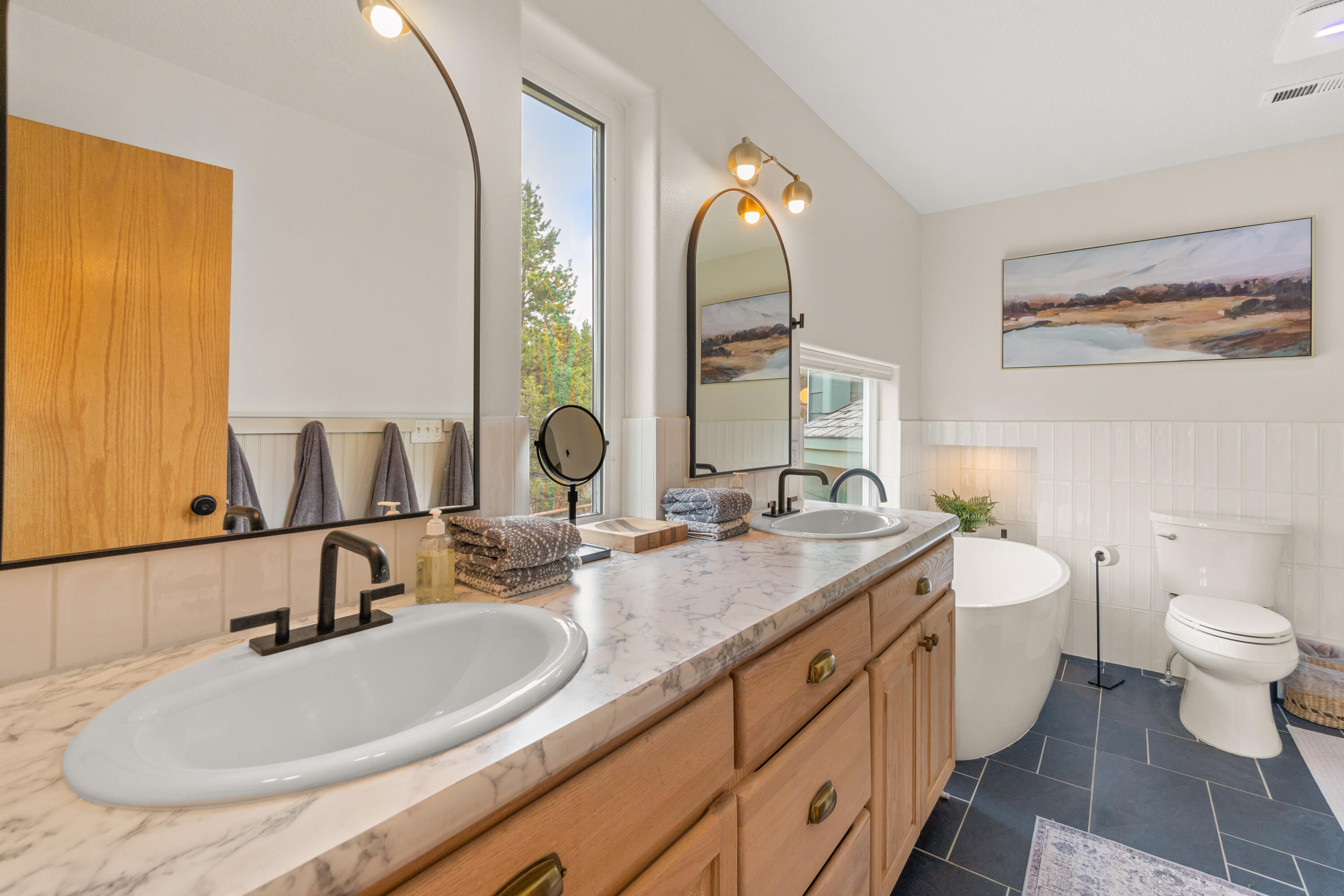54761 Huntington Road Bend, OR 97707 - Photo 27 of 64 RileyVisualsa-87