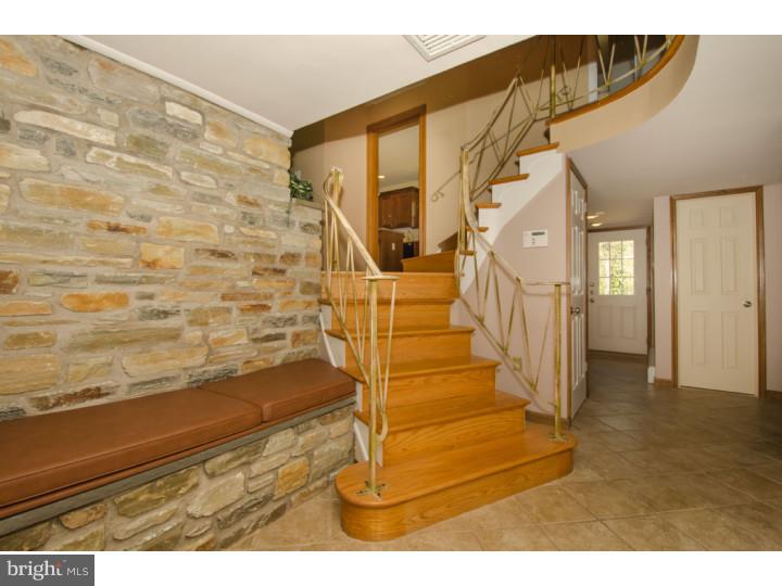 4570 Garland Road Bensalem, PA 19020 - Photo 3 of 25 Foyer