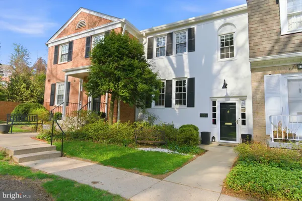 $1,035,000 | 3559 Hamlet Place, Chevy Chase, MD 20815