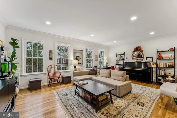 $1,035,000 | 3559 Hamlet Place, Chevy Chase, MD 20815