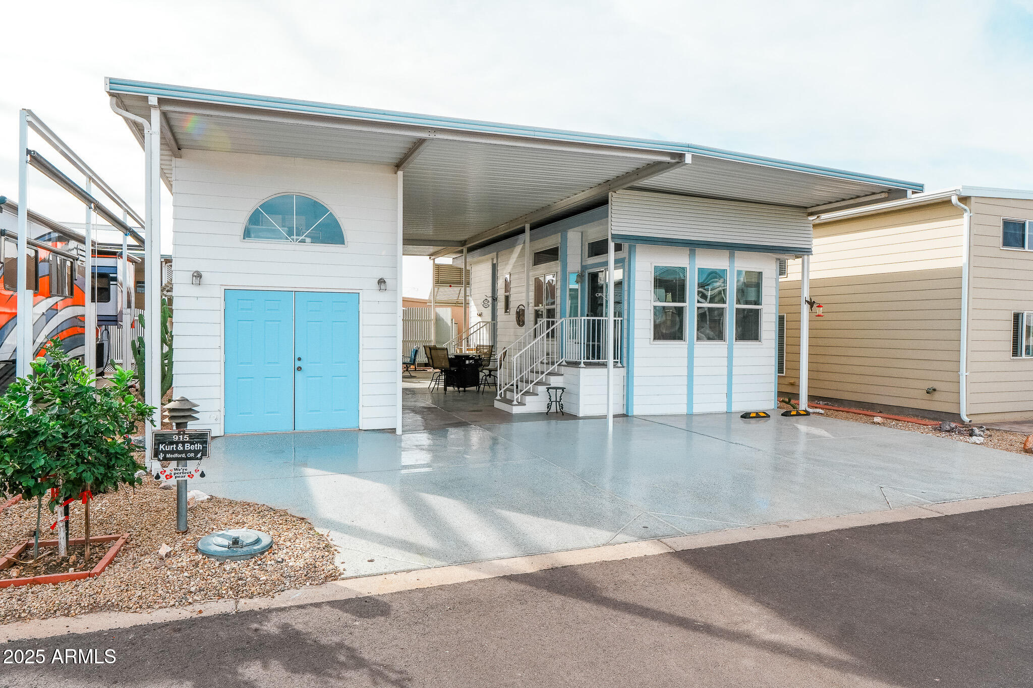 17200 West Bell Road, Unit 915 Surprise, AZ 85374 - Photo 6 of 32 a view of a entryway of the house