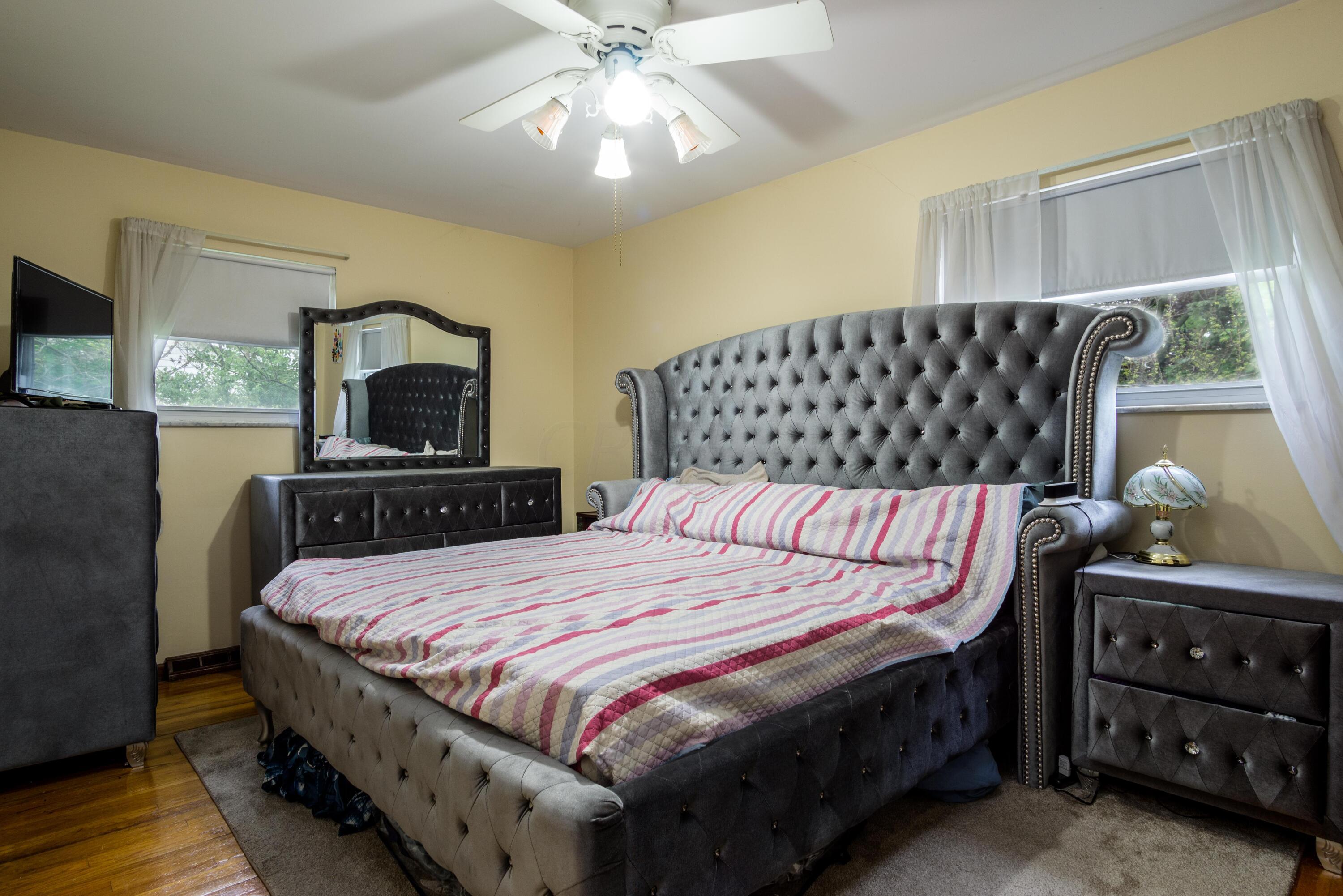 1588 Norma Road Columbus, OH 43229 - Photo 23 of 26 031-Bedroom 1 Right view