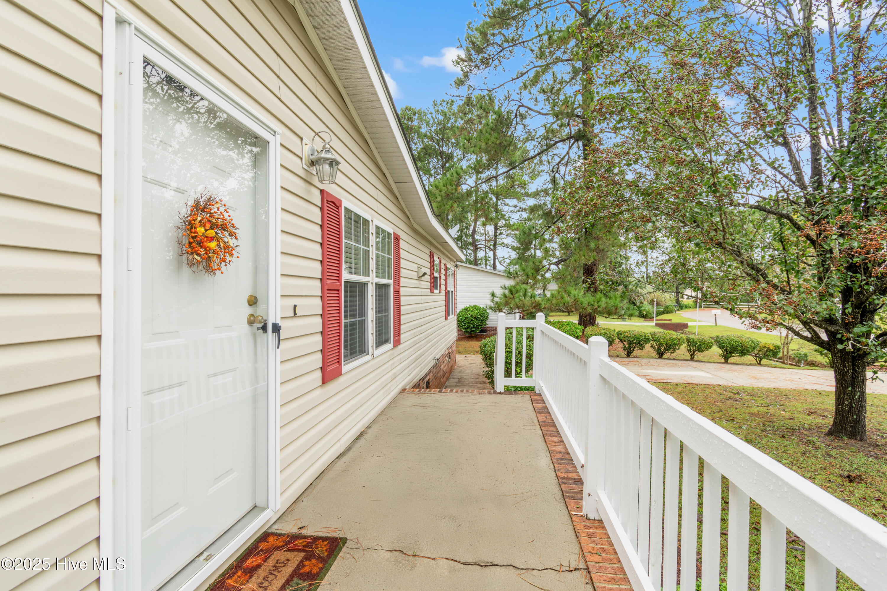 814 Watson Avenue Southwest Calabash, NC 28467 - Photo 4 of 35 Front Door