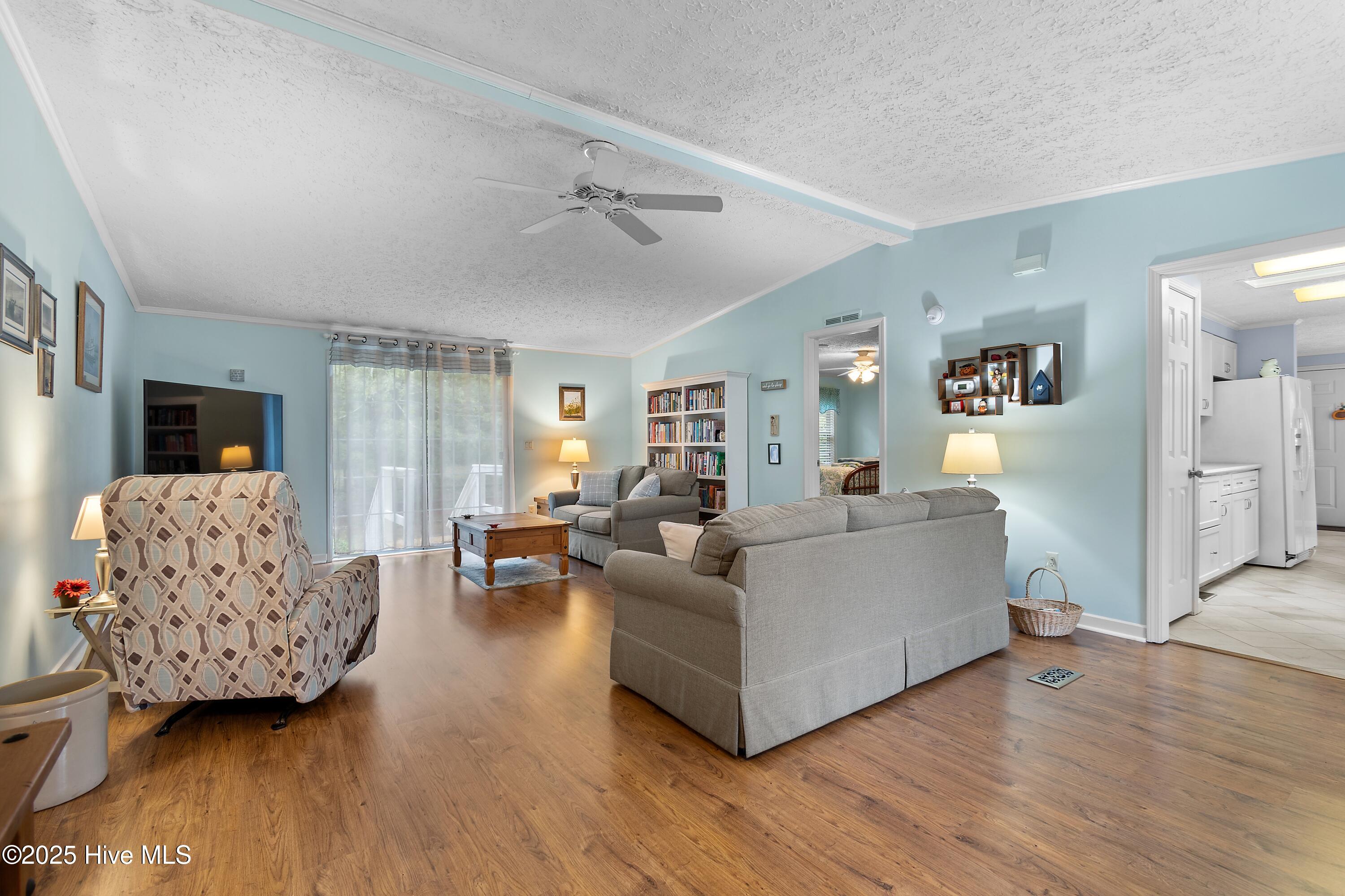 814 Watson Avenue Southwest Calabash, NC 28467 - Photo 6 of 35 Living room