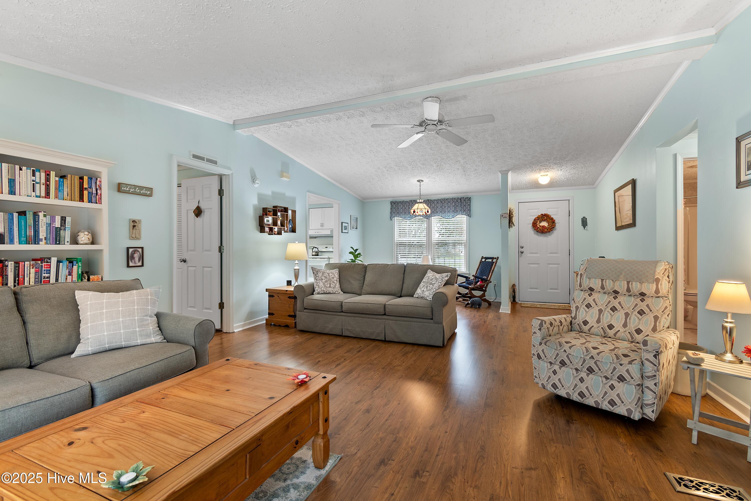 814 Watson Avenue Southwest Calabash, NC 28467 - Photo 8 of 35 Living room