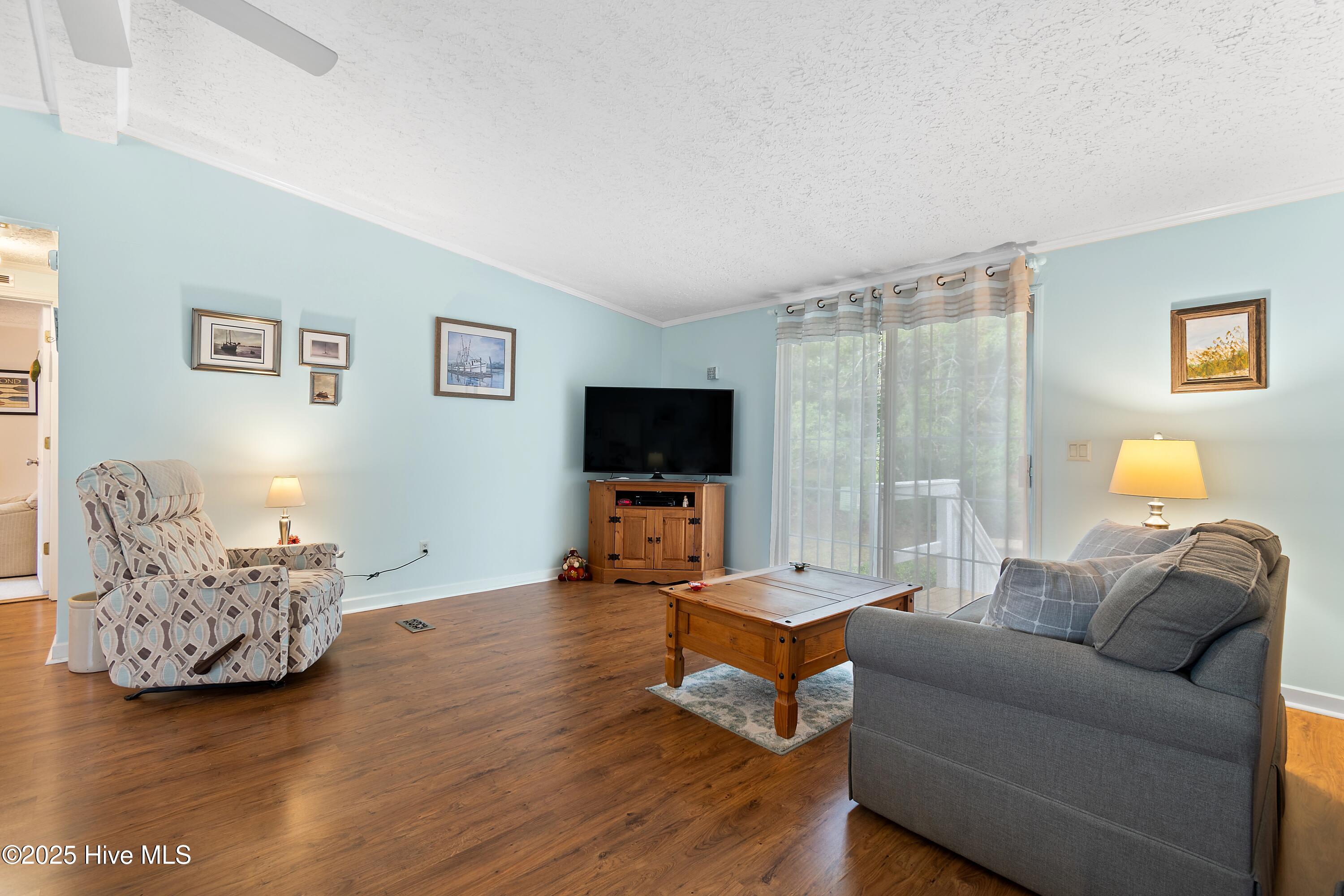 814 Watson Avenue Southwest Calabash, NC 28467 - Photo 10 of 35 Living room