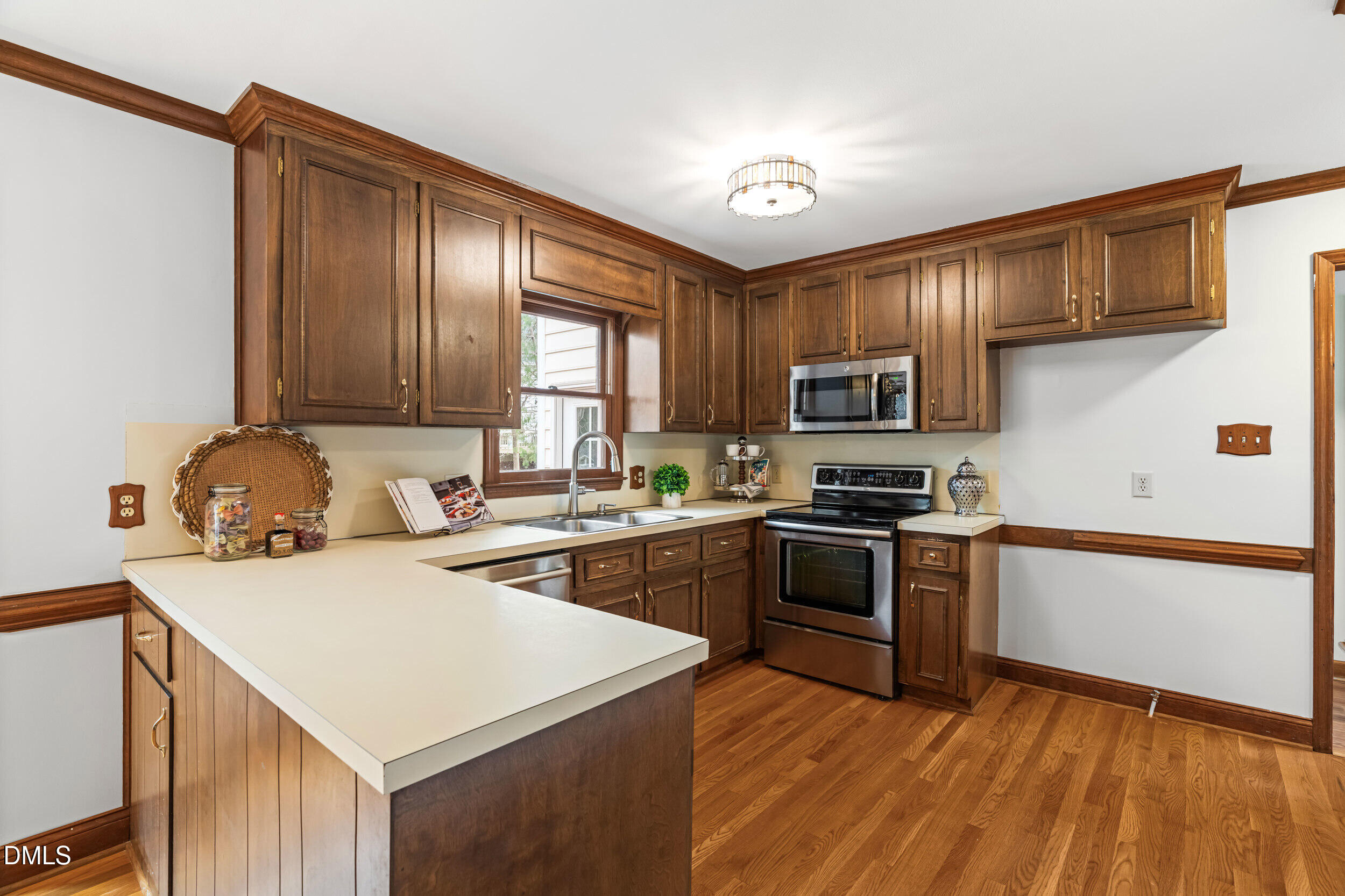 8313 Dunwood Court Raleigh, NC 27613 - Photo 14 of 50 15_dsc04426