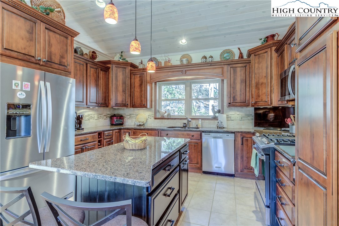 1253 Ridge Road Glade Valley, NC 28627 - Photo 31 of 46 Gallery Image 31
