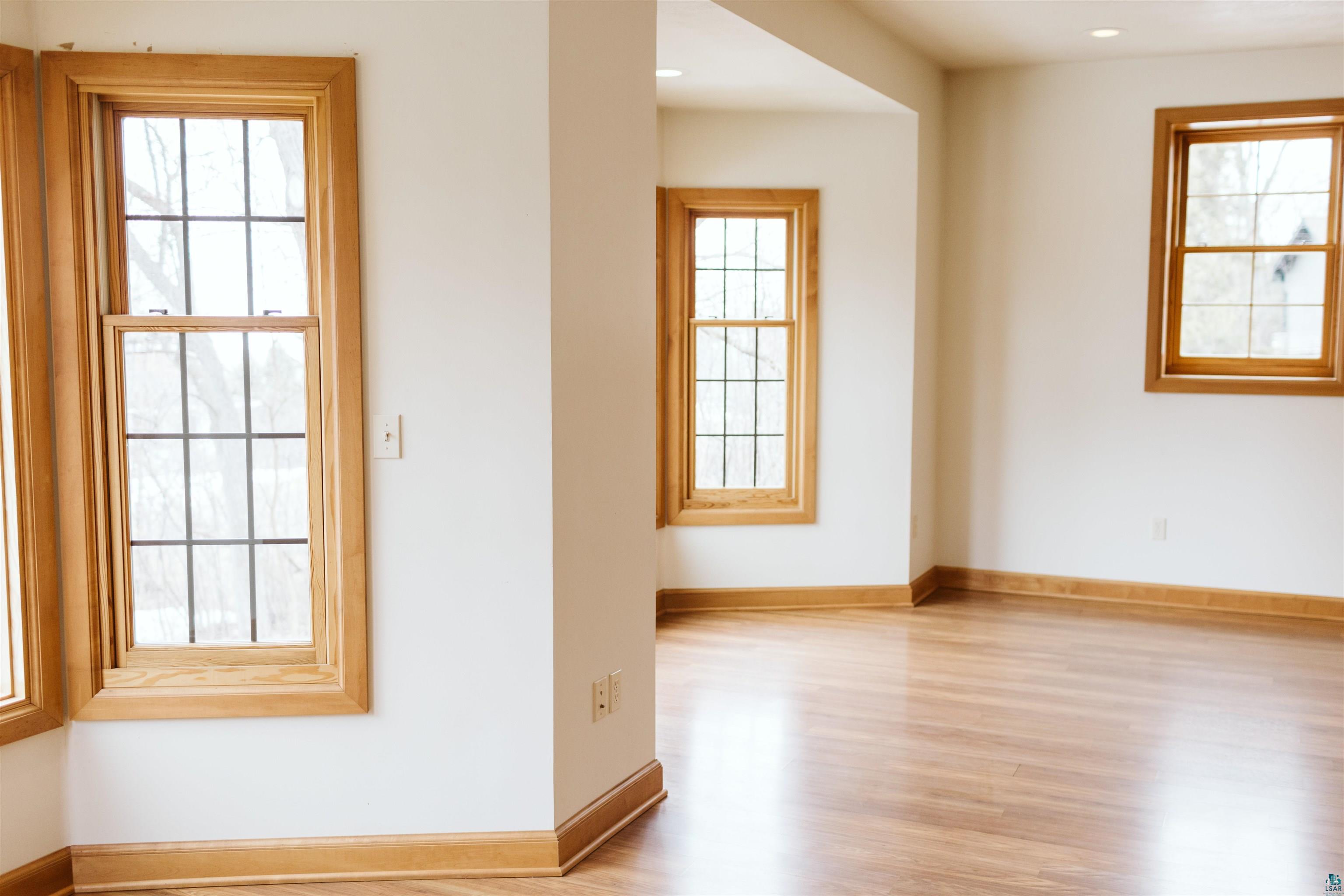 2409 Branch Street Duluth, MN 55812 - Photo 13 of 41 Living Area