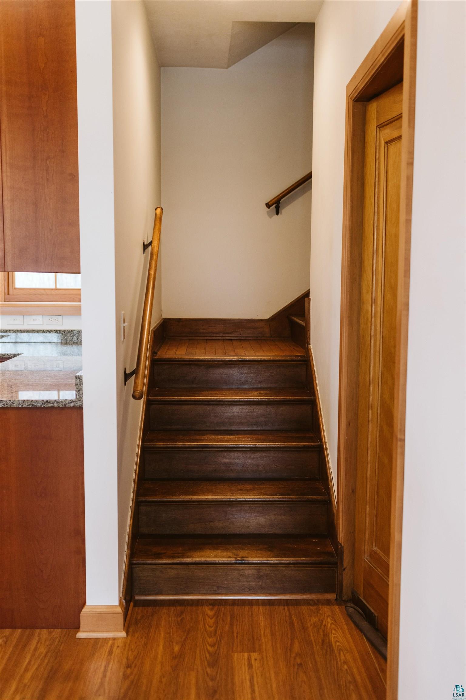 2409 Branch Street Duluth, MN 55812 - Photo 17 of 41 Stairs