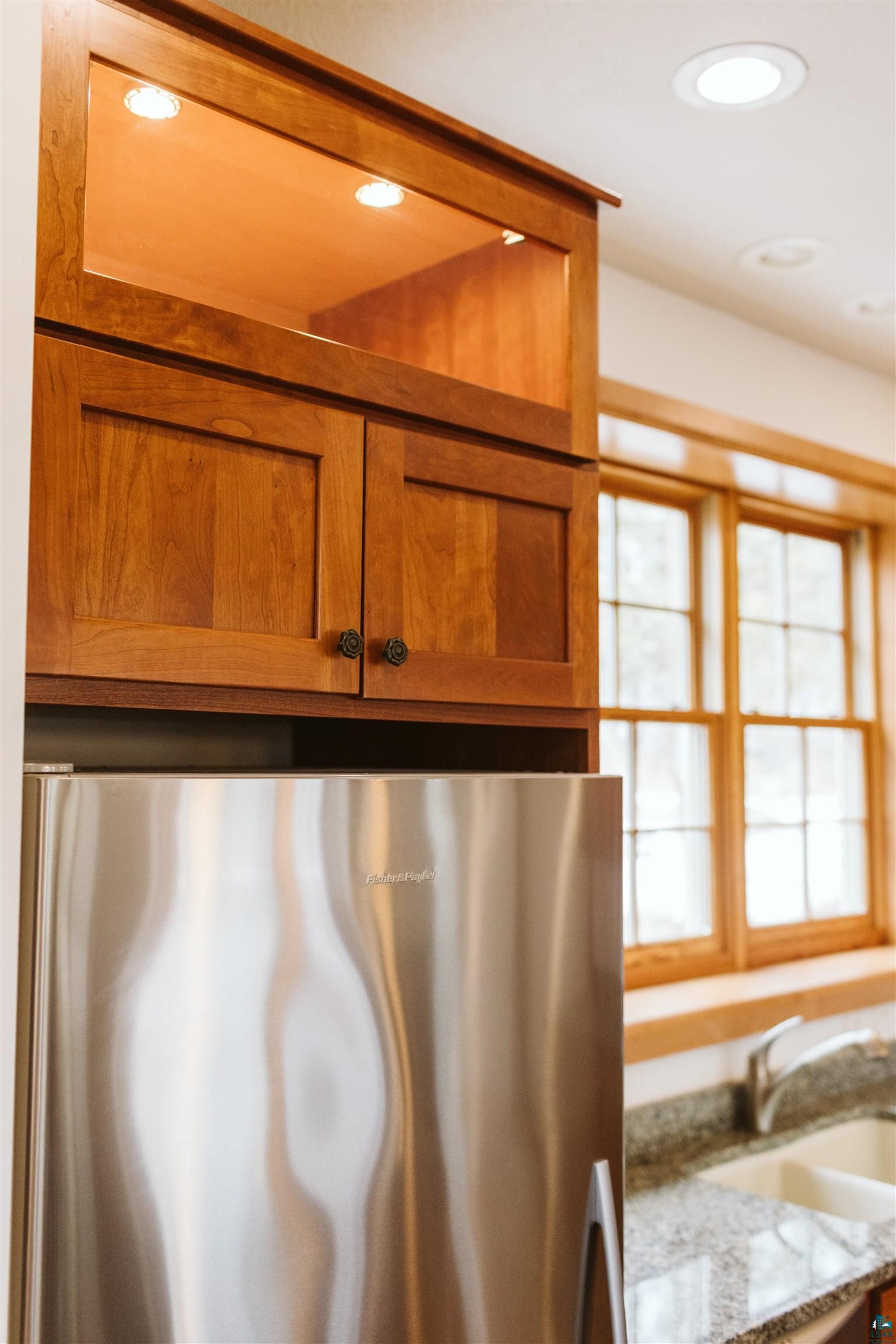 2409 Branch Street Duluth, MN 55812 - Photo 5 of 41 Kitchen
