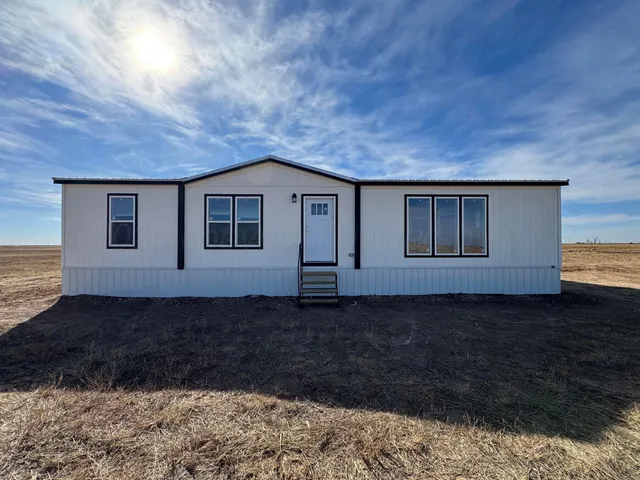 $211,900 | 210 East Heritage Lane, Happy, TX 79042