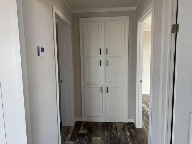 $211,900 | 210 East Heritage Lane, Happy, TX 79042