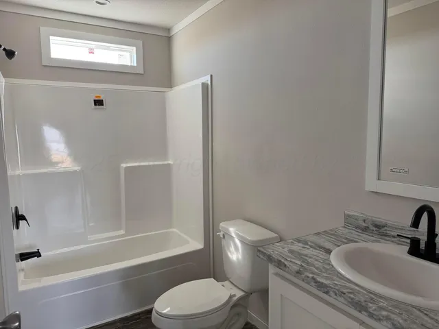 $211,900 | 210 East Heritage Lane, Happy, TX 79042